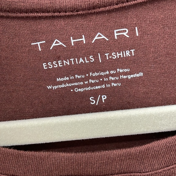 Tahari t-shirt - Picture 2 of 2
